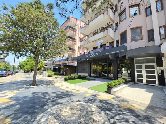 Çamlık Bulvarı'nda 233 M² 3,5+1 Teraslı Ve Kapalı Otoparklı 2