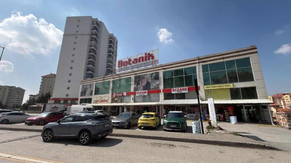 Şeyh Şamil'de Her İşe Uygun Önü Açık Cadde Yakını Satılık Dükkan 2