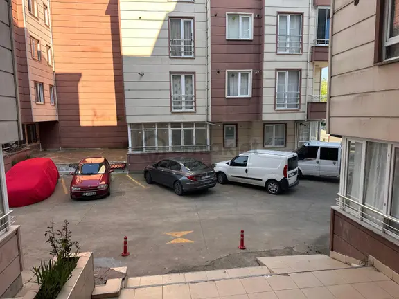 Century 21'den Karşıyaka'da Kiralık 1+1 2