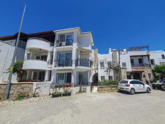 Turgutreis Bahçelievler Merkezde Denize Çok Yakın Satılık Daire 1