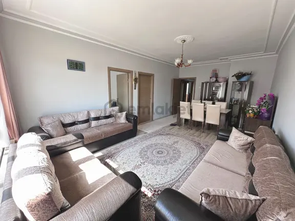 Saimekadın Mahallesi Merkezi Konumda Ön Cephe Yapılı 3+1 Satılık 1