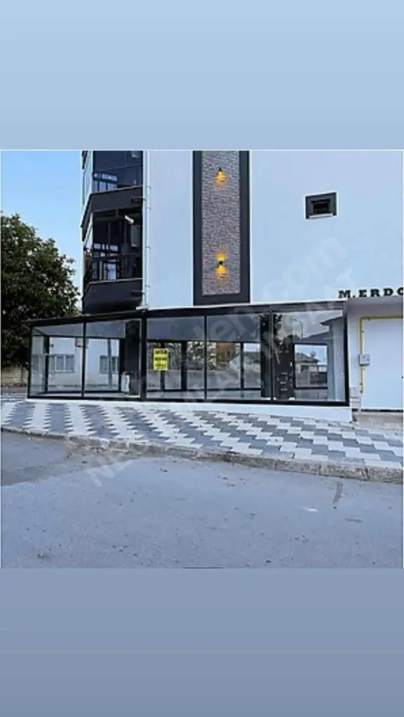 Erol Emlak Tan Aydınlıkevler Mah 220m2 Dükkan 2