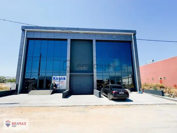 Remax Mid'den 1325 M² Kiralık Ticariler Plaza & Showroom & Depo 1
