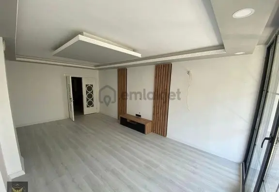 Beylikdüzü Osb Mahallesinde Merkezi Konumda Metrobüse Yakın Sık Tasarımlı 2+1 Dairemiz 2