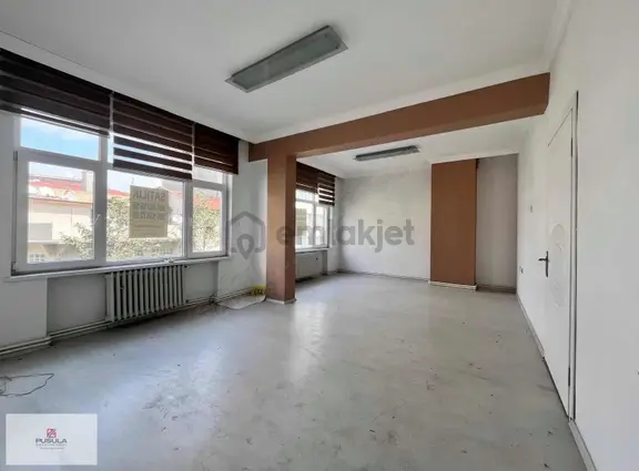 Milli Kuvvetler Caddesinde Komple Satılık Bina 2