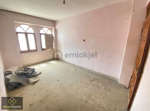 Küçük Menderes'ten İnönü Cad. Satılık İş Yeri 2