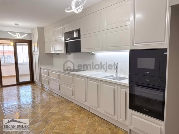 Mavişehir Albatros'ta Tadilatlı 2+1 Kiralık Daire 2