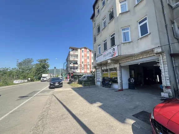 Ulaş Gayrimenkulden Ana Cadde Üzeri 120m² Satılık İşyeri 2