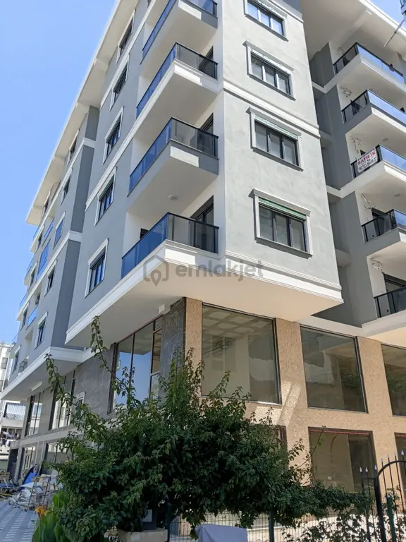 Mahmutlar'da Bulunan Aral 3 Residans'ta, Konforlu Yaşam Sunan Boş Durumda 1+1 Kiralık Daire Yeni 1