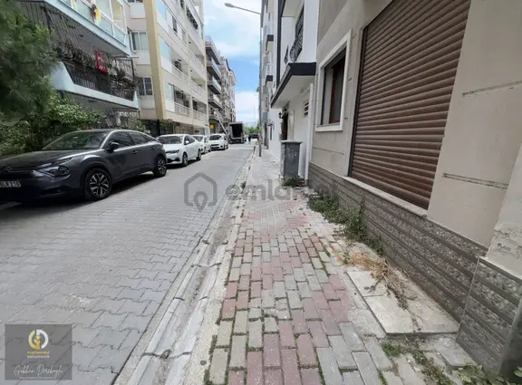 Karşıyaka Yalı Mahallesi Ebeveyn Banyolu 2+1 Kiralık Daire 1