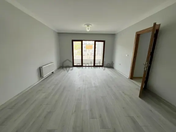 Akgedik Zeki Emlak'tan 1. Etap Çarşıda Satılık 2+1 Geniş Daire 2