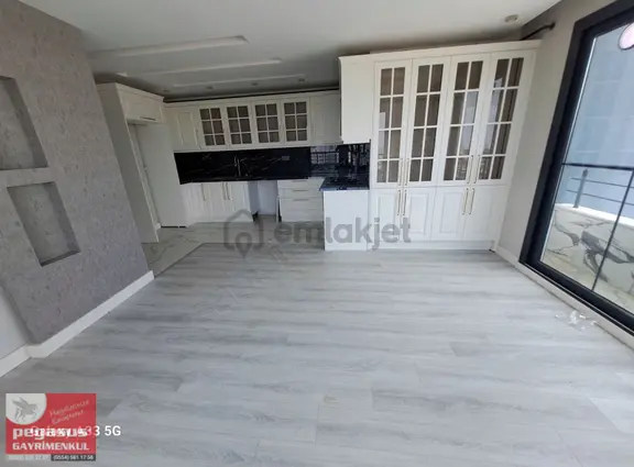 Esentepe' Mah Bulvar Uzerı Krımınal Sokagı Sonunda Yenı Bınada 2