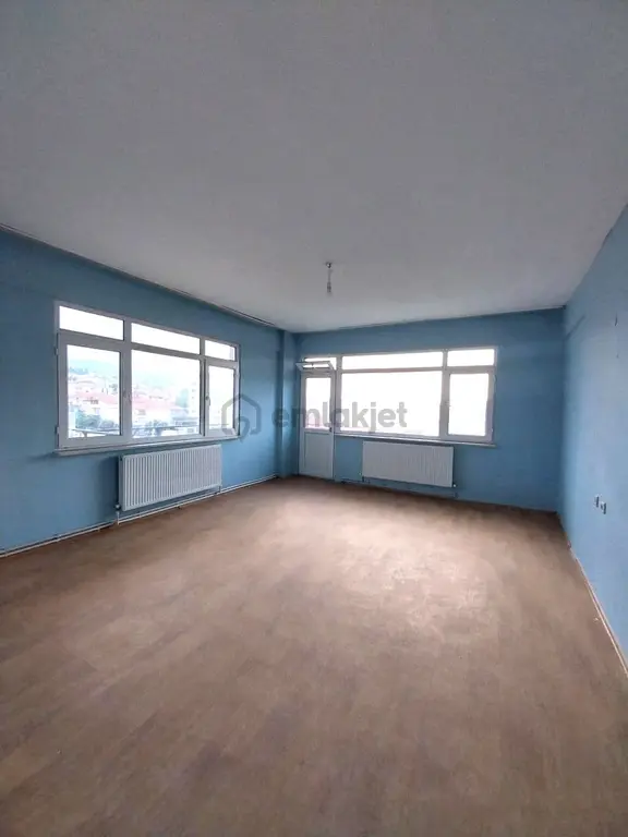 Kocaeli Gölcük Kavaklı Mahallesi Kiralık 2+1 Daire 1
