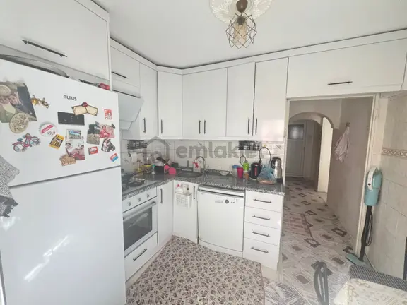 Prestij'den Güneykent'te Ayrı Mutfak Geniş Oturumlu 2+1 Daire 2