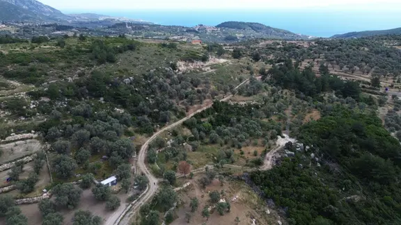 Eğlenhoca Mahallesi'nde 1277 M² Göl Manzaralı Yatırımlık Arazi 1