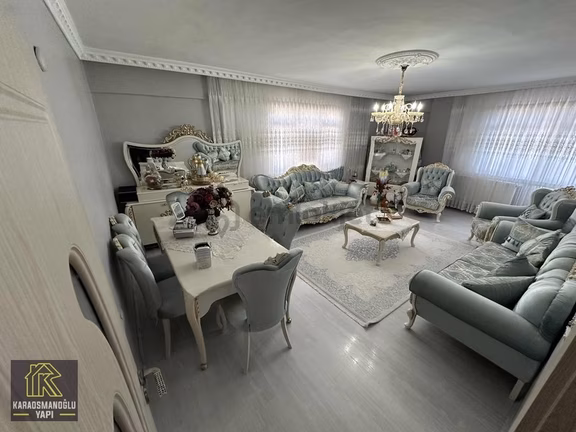 Yeni Mahalle'de Satılık 4+1 Dubleks Daire (180m²) 1