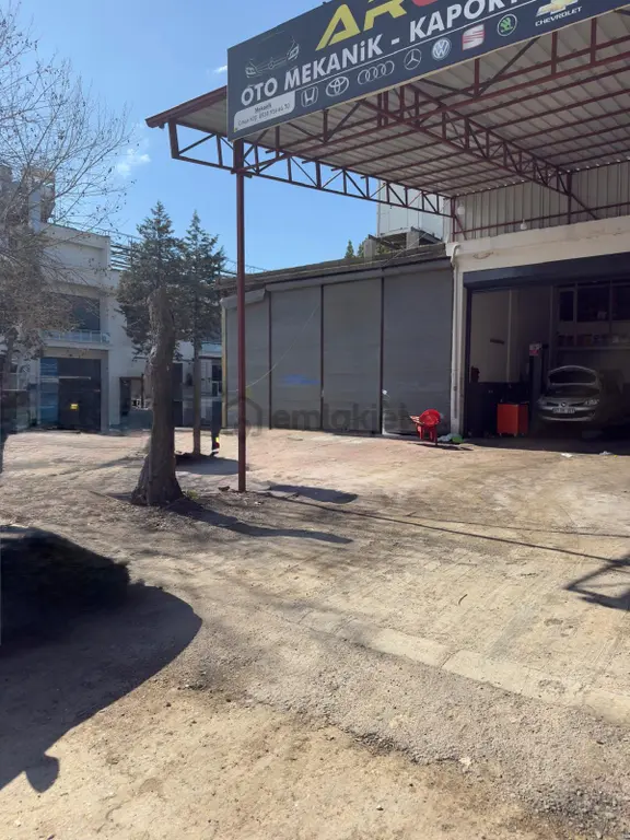 Satılık Yeni Sanayii'de, Merkezi Konumda Köşe Dükkan.. 2
