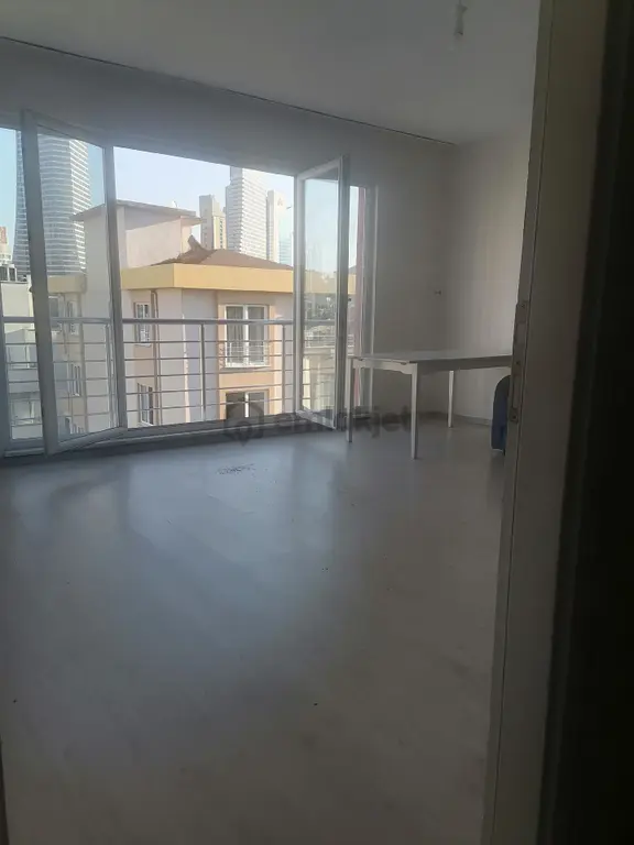 Ümraniye Çamlık Mahallesi İkbal Caddesi 3+1 Kiralık Yeni Bina 1