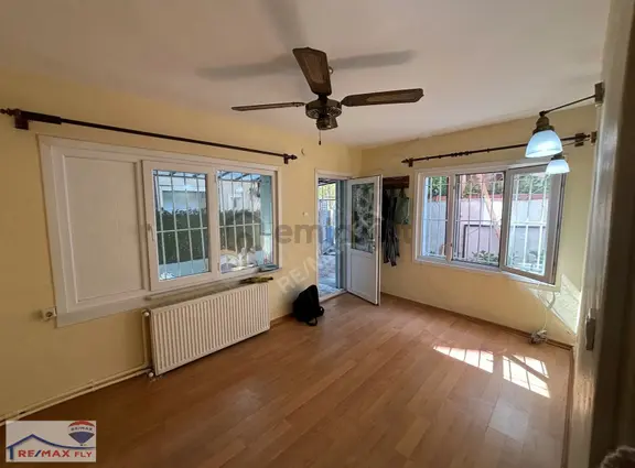 Yeniköy'de 1+1 Kiralık Daire 1