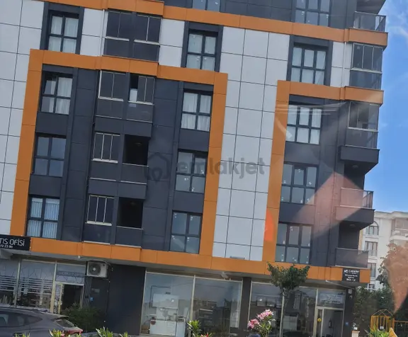 Remax Land'dan Emlaklarda Hürriyet Mahallesinde Kiralık 1+1(boş) 1