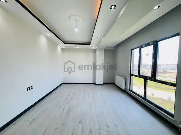 Güven'den Kapaklı'da Okullar Bölgesinde Caddeye Yakın 2+1 Daire 1