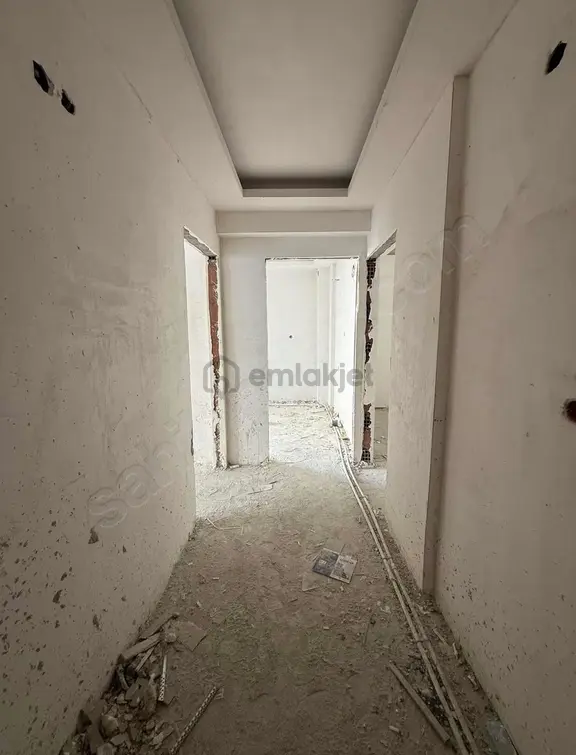 Meşe Tesislerinde Satılık 2+0 Daire 1