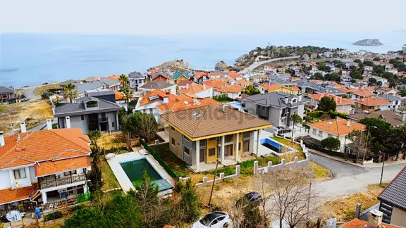 Şile'de 570 M2 Arsa İçerisinde Deniz Manzaralı 5+2 Satılık Villa 2