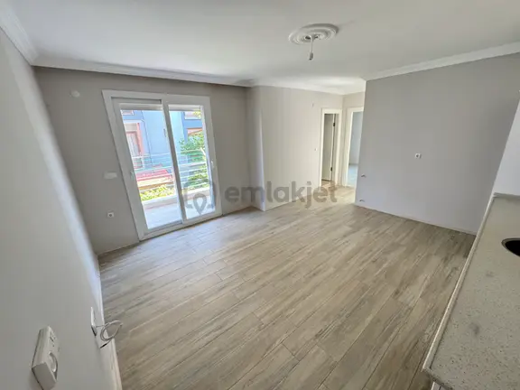 İzmir Seferihisar Ürkmez’de Satılık 2+1 Daire Denize 450 Metre 1