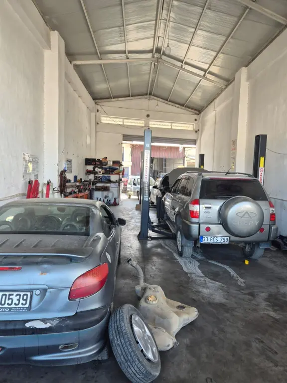 Ortaca Sanayi Sitesi'nde Satılık Çift Cepheli Dükkan (176m²) 2