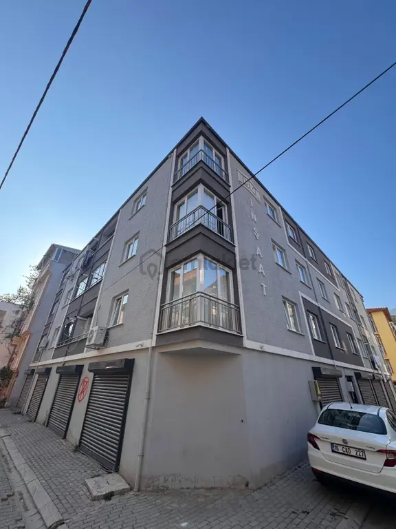 Gemlik'te Yeni Bina, Özel Otopark Dahil/ 3+1 İnanılmaz Fiyat! 1