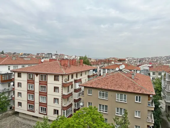 Saimekadın Göbekte Katta Manzaralı Bakımlı 3+1 Kiralık Daire 2