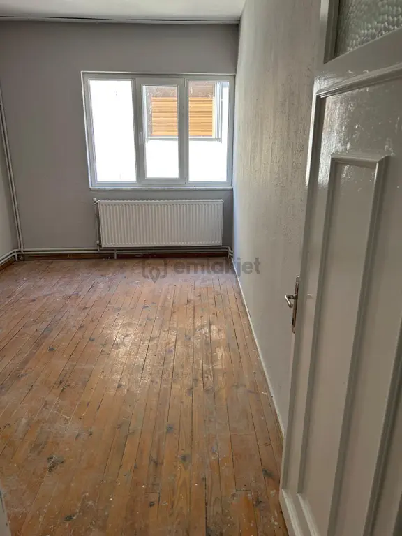 Satılık 4+1 Yenilenmiş Daire 2