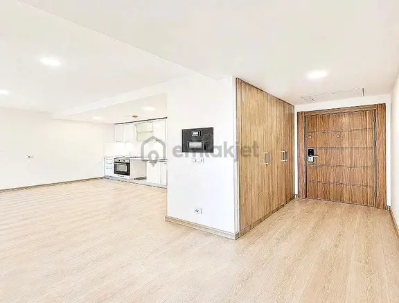 Sıfır Sitede Yüksek Kira Garantili 1+1 85m2 Balkonlu Satılık ! 2