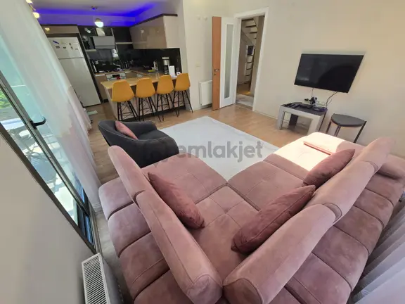Güzelbahçe Maltepe'de Eşyalı Kiralık 2+1 Dubleks Daire 1