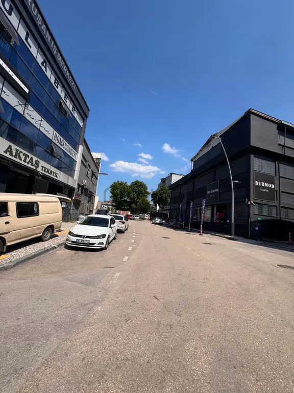 Vişne Caddesi'nde Hazır Kiracılı, Yüksek Getirili Komple Satılık Plaza! 2