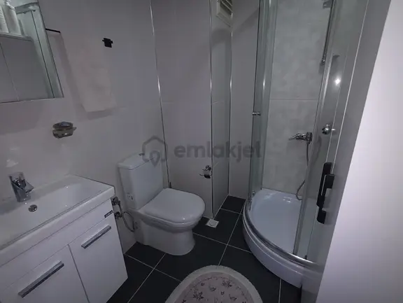 Cihangirde Osmanpaşa Cad. Üzerinde Yeni Binada 85 M2 2+1 İskanlı 2