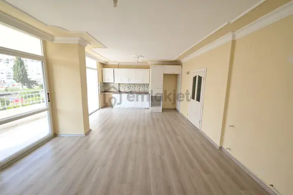 Üstünkent'ten Kargıpınarı'nda Plajda Özel Şezlonglu Kiralık 2+1 2