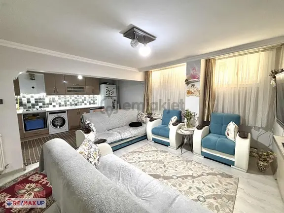 Ezgi Emek'ten Buca'da En Uygun Fiyata Satılık Bahçeli 2+1 Daire! 1