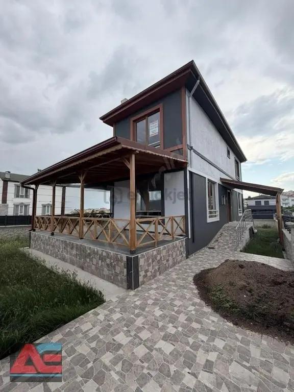 Bahçelievler’de 345 M² Arsa İçerisinde Sıfır Lüks Villa 1
