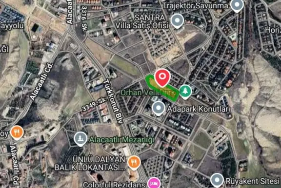 Alacaatlı'da Ana Cadde Üzerinde Satılık 312 M² Arsa 2