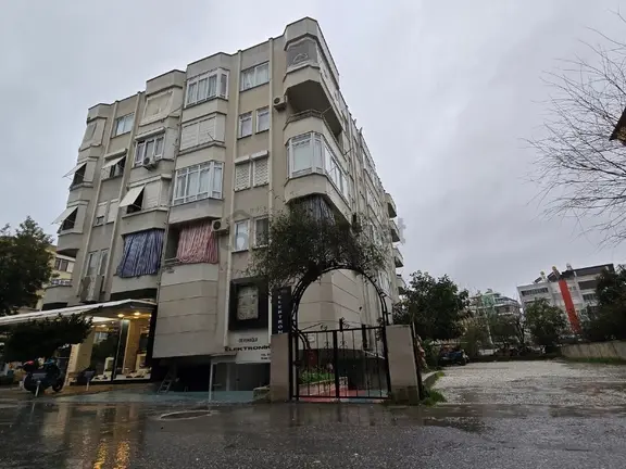 Alanya Merkezde Satılık 2+1 Geniş Daire 1