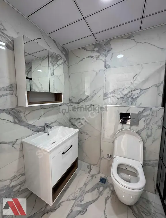 Sümbüller'den Şehir Merkezinde Arakat E.banyo Anahtar Teslim 3+1 2