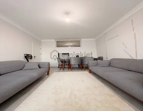 Güvenlikli Otoparklı Site İçi Metrobüse Yakın 2+1 Acil Satılık Daire 2