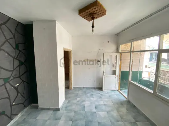 Prestijden Hamidiyede Salim Yılmaz Lisesi Civarı Ayrı Mutfak 2+1 1