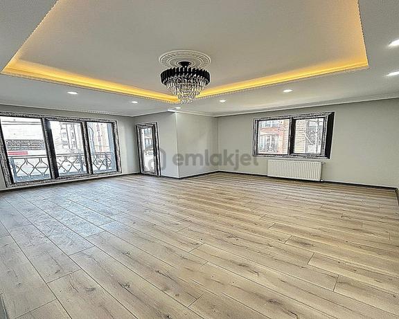 Yeni Binada Merkezi Konumda Yüksek Kredi İmkanı İle Geniş Aydınlık 2+1 Daire 1