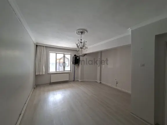 Recep Ümit'ten Yenibağlar Seylap Yanı Satılık 2+1 Ferah Daire. 2
