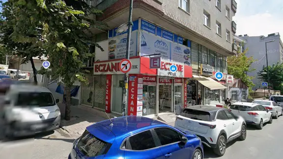 Yıldız Dan Ahmet Yesevi Caddesi Üzerinde Kiralık 4 Adet Dükkan 2 Tane 1.kat Bir Tane Kuaför Ve Bodrm 1