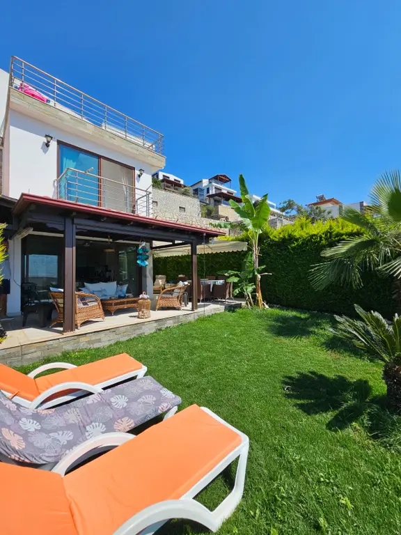Muğla Bodrum Deniz Manzaralı Satılık Villa 1