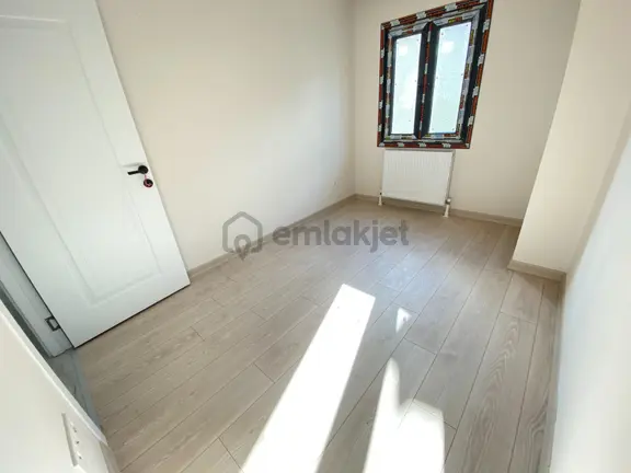 Focus'tan Muhteşem Konumda,sıfır,ara Kat,a.otoparklı,modern 2+1 2