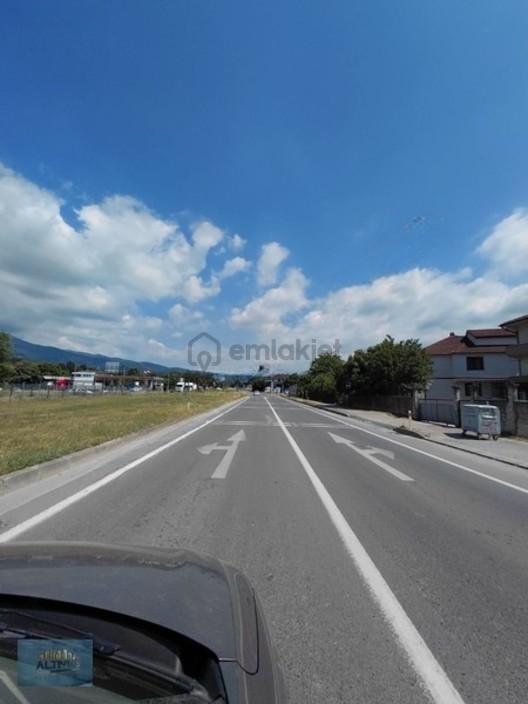 Taşburun Merkeze Ve Evlere Yakın Yola Cepheli 2950 Mt2 Arazi 2